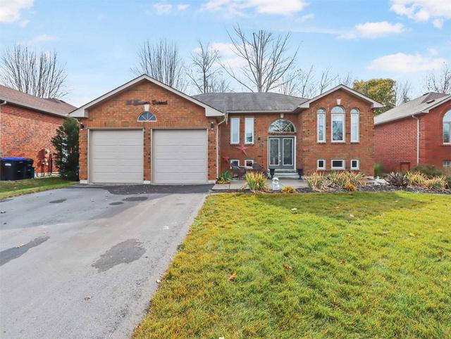 28 Brouwer Cres, House detached with 3 bedrooms, 3 bathrooms and 6 parking in Wasaga Beach ON | Image 1