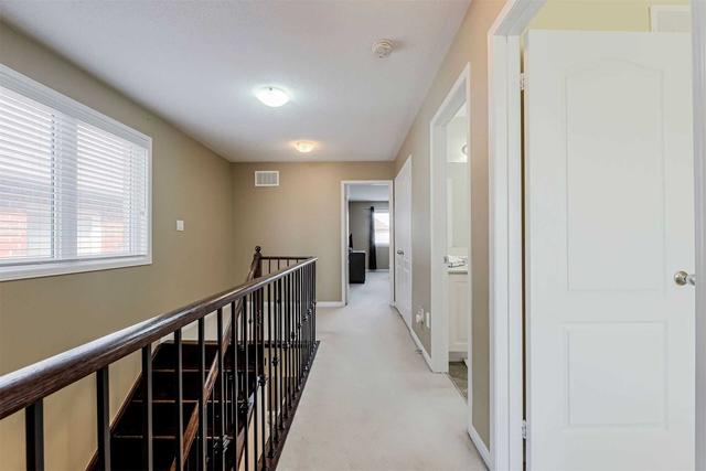 44 Napoleon Cres, House attached with 3 bedrooms, 3 bathrooms and 4 parking in Brampton ON | Image 13