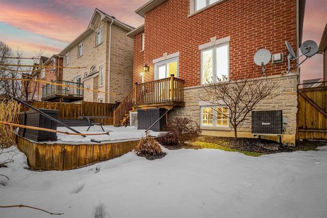 9 Oblate Cres, House detached with 4 bedrooms, 3 bathrooms and 6 parking in Brampton ON | Image 29