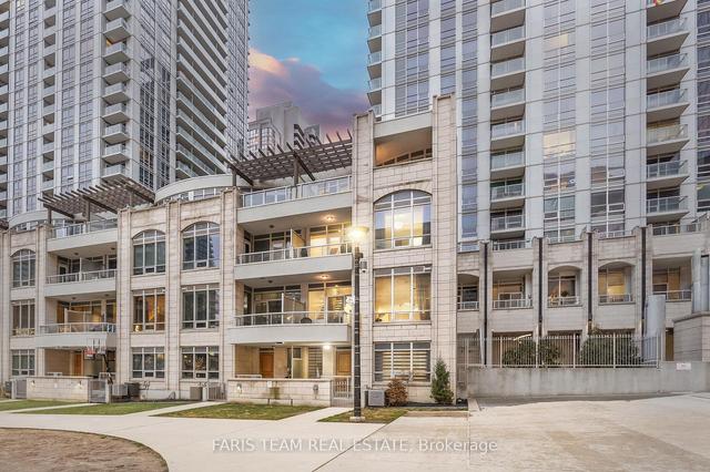 th01 - 761 Bay St, Townhouse with 3 bedrooms, 4 bathrooms and 2 parking in Toronto ON | Image 1