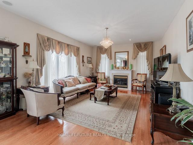 47 Point Rouge Tr, House detached with 5 bedrooms, 4 bathrooms and 6 parking in Toronto ON | Image 4