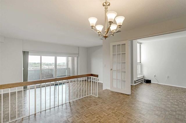 1111 - 965 Inverhouse Dr, Condo with 2 bedrooms, 2 bathrooms and 2 parking in Mississauga ON | Image 7