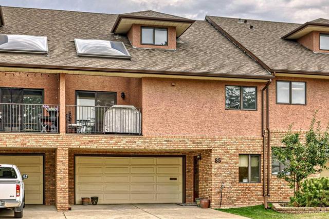 85 Edgeland Road Nw, Home with 2 bedrooms, 2 bathrooms and 4 parking in Calgary AB | Image 40