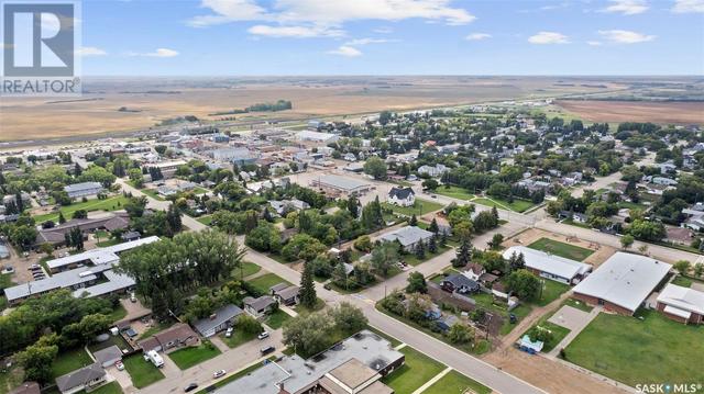 201 6th Avenue E, House detached with 4 bedrooms, 2 bathrooms and null parking in Watrous SK | Image 49