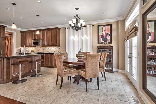 3317 Mistwell Cres, House detached with 4 bedrooms, 4 bathrooms and 6 parking in Oakville ON | Image 4