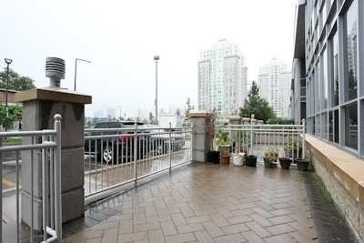 Th 127 - 38 Lee Centre Dr, Townhouse with 2 bedrooms, 2 bathrooms and 1 parking in Toronto ON | Image 2
