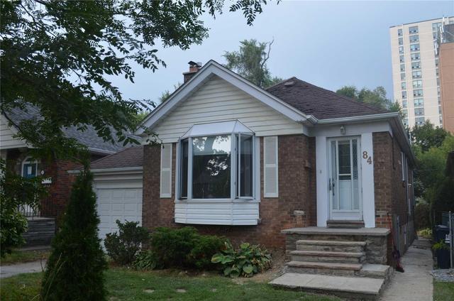 84 Fairleigh Cres, House detached with 2 bedrooms, 2 bathrooms and 2 parking in Toronto ON | Image 1