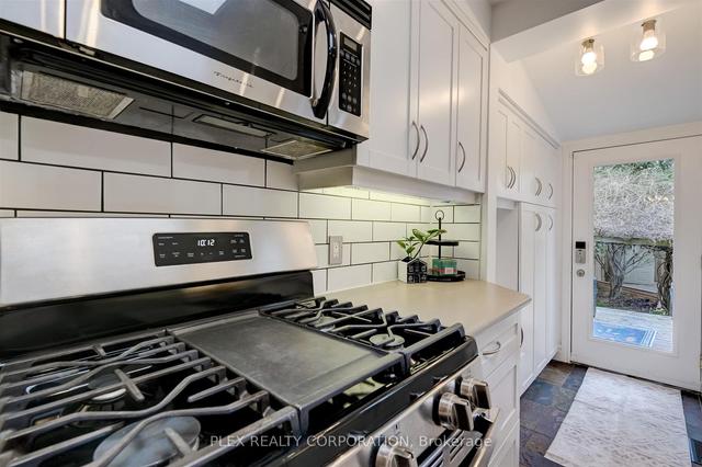 83 Eaton Ave, House semidetached with 2 bedrooms, 2 bathrooms and 1 parking in Toronto ON | Image 6