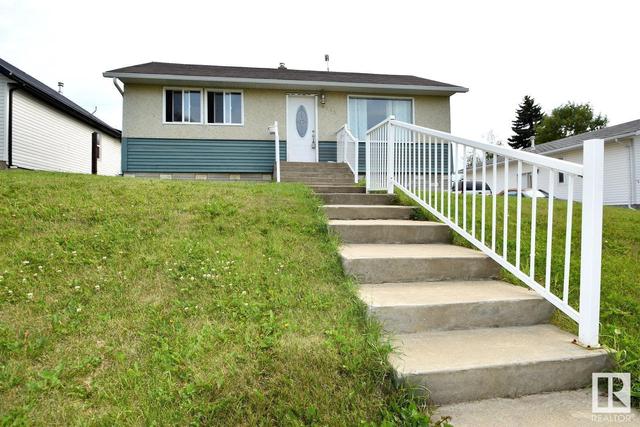 4813 51 Av, House detached with 3 bedrooms, 1 bathrooms and null parking in Kitscoty AB | Image 23