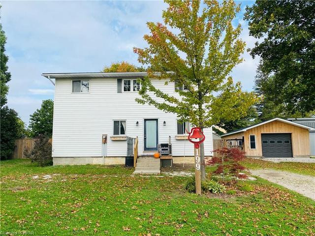199 Cambridge Street, House detached with 3 bedrooms, 1 bathrooms and 6 parking in Goderich ON | Image 1