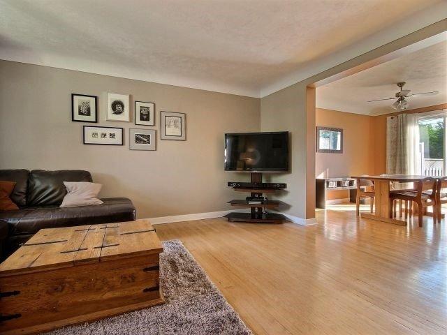 1180 Woodroffe Ave, House semidetached with 3 bedrooms, 2 bathrooms and 4 parking in Ottawa ON | Image 5