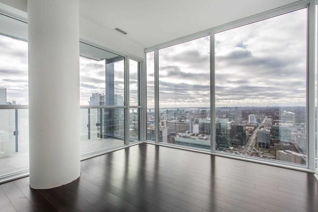 4503 - 15 Grenville St, Condo with 2 bedrooms, 2 bathrooms and 0 parking in Toronto ON | Image 22