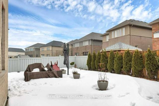 206 Carriage Way, House detached with 6 bedrooms, 4 bathrooms and 5 parking in Waterloo ON | Image 35