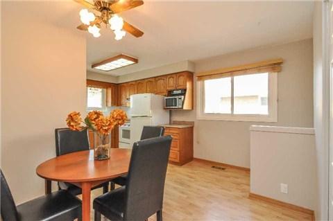 86 Iroquois Ave, House detached with 3 bedrooms, 3 bathrooms and 2 parking in Oshawa ON | Image 3