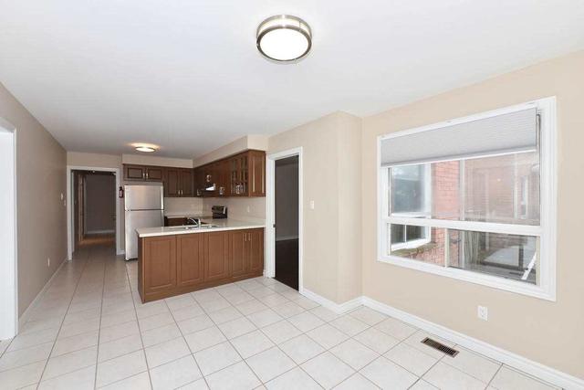 526 Grove St E, House detached with 4 bedrooms, 4 bathrooms and 6 parking in Barrie ON | Image 8