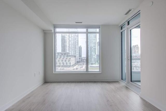 503e - 576 Front St W, Condo with 2 bedrooms, 2 bathrooms and 0 parking in Toronto ON | Image 12