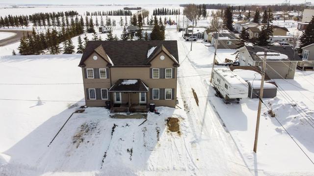 301 1st Se, Home with 3 bedrooms, 1 bathrooms and 3 parking in Falher AB | Image 10