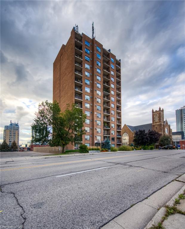 902 - 64 Benton Street, House attached with 1 bedrooms, 1 bathrooms and null parking in Kitchener ON | Image 2