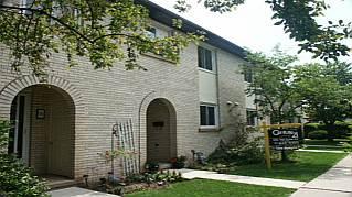 33 - 41 Nadia Pl, Townhouse with 3 bedrooms, 2 bathrooms and null parking in Oakville ON | Image 1