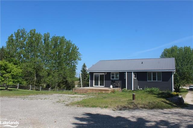 407184 Grey Road 4, House detached with 3 bedrooms, 2 bathrooms and null parking in Grey Highlands ON | Image 25