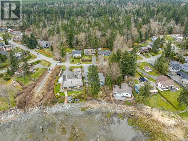 224 Spindrift Rd, House detached with 2 bedrooms, 3 bathrooms and 6 parking in Comox Valley A BC | Image 45