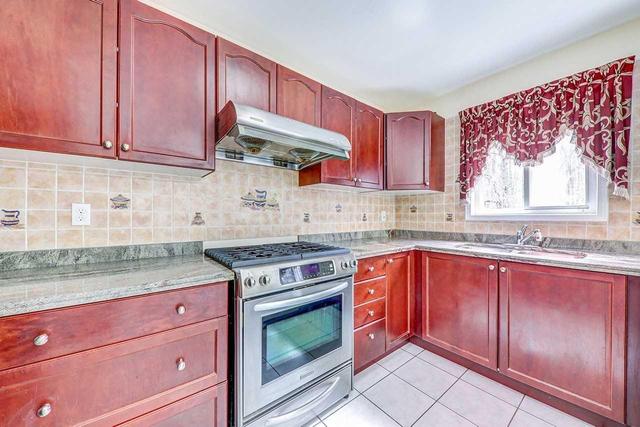 11 Quietbrook Cres, House detached with 4 bedrooms, 4 bathrooms and 2 parking in Toronto ON | Image 10
