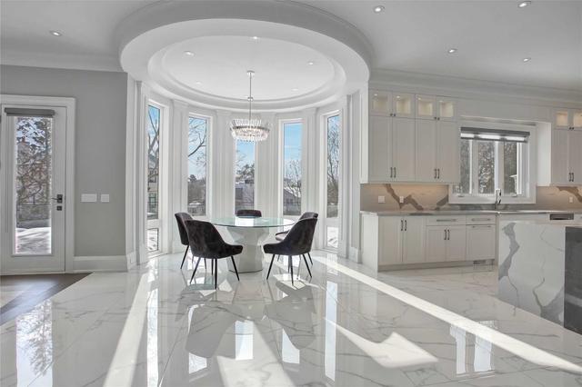 8 Cavalier Cres, House detached with 6 bedrooms, 8 bathrooms and 11 parking in Vaughan ON | Image 6
