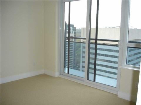 2602 - 28 Linden St, Condo with 2 bedrooms, 2 bathrooms and 1 parking in Toronto ON | Image 3