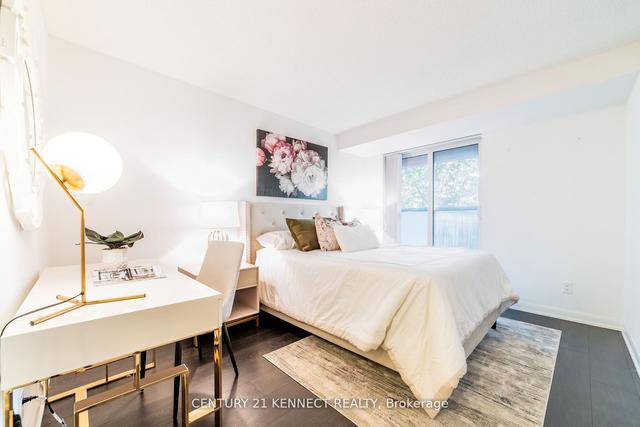 th6 - 5162 Yonge St, Townhouse with 2 bedrooms, 3 bathrooms and 1 parking in Toronto ON | Image 4
