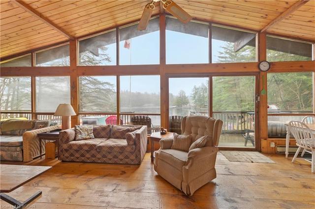 7346 Go Home Lake Shore, House detached with 3 bedrooms, 1 bathrooms and null parking in Georgian Bay ON | Image 8
