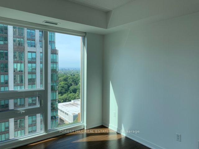 2007 - 320 Tweedsmuir Ave, Condo with 2 bedrooms, 1 bathrooms and 1 parking in Toronto ON | Image 6