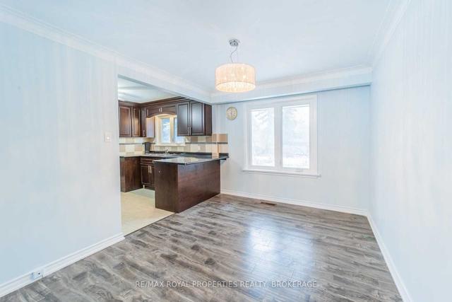 5325 Lawrence Ave E, House detached with 3 bedrooms, 1 bathrooms and 6 parking in Toronto ON | Image 21