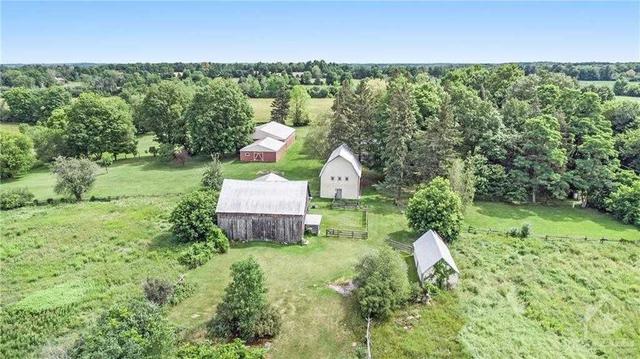 3837 Big Rideau Lake Rd, House detached with 3 bedrooms, 2 bathrooms and 6 parking in Rideau Lakes ON | Image 24