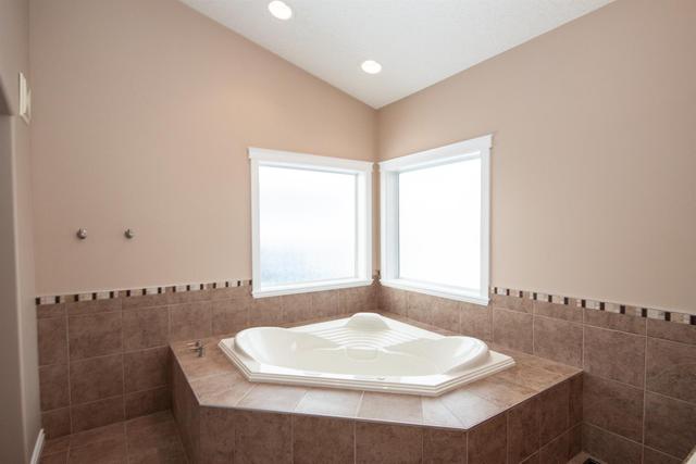 7720 Saxony Road, House detached with 5 bedrooms, 3 bathrooms and 3 parking in Grande Prairie County No. 1 AB | Image 16