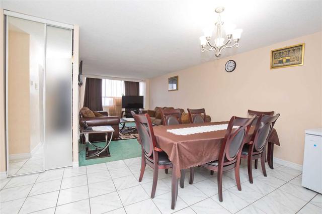 ph-11 - 390 Dixon Rd, Condo with 3 bedrooms, 2 bathrooms and 1 parking in Toronto ON | Image 2