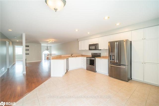 158 Dean Ave, House detached with 3 bedrooms, 3 bathrooms and 6 parking in Barrie ON | Image 11