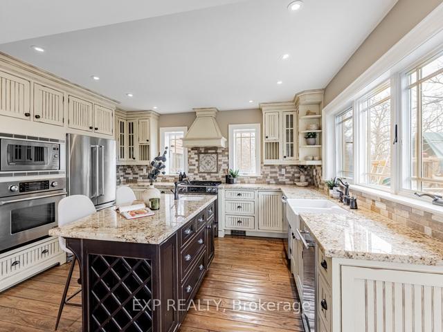 9 Humbercrest Pt, House detached with 4 bedrooms, 4 bathrooms and 4 parking in Toronto ON | Image 40