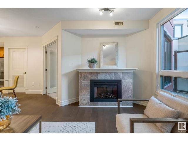 212 - 10142 111 St Nw, Condo with 2 bedrooms, 2 bathrooms and 2 parking in Edmonton AB | Image 13