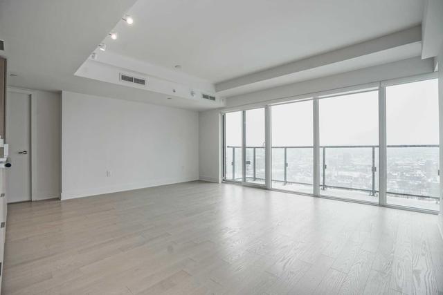2813 - 955 Bay St, Condo with 2 bedrooms, 2 bathrooms and 1 parking in Toronto ON | Image 3