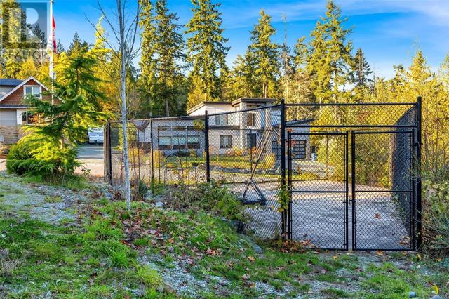 861 Hayden Pl, House detached with 4 bedrooms, 3 bathrooms and 5 parking in Cowichan Valley A BC | Image 64