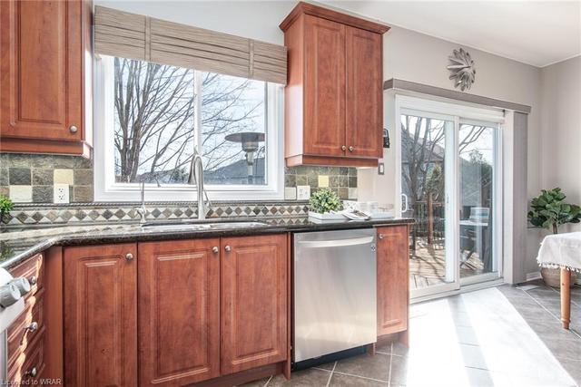 208 Ridgemere Court, House detached with 4 bedrooms, 2 bathrooms and 4 parking in Kitchener ON | Image 10