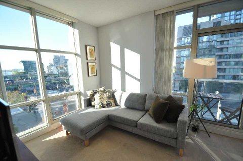 305 - 9 Spadina Ave, Condo with 1 bedrooms, 1 bathrooms and 1 parking in Toronto ON | Image 11