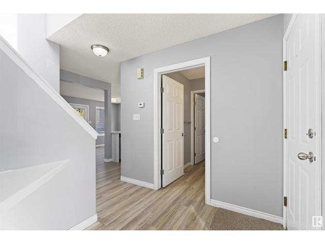 18414 75 Av Nw, House detached with 4 bedrooms, 2 bathrooms and null parking in Edmonton AB | Image 4