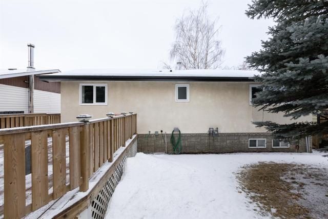4120 53 Avenue, House detached with 3 bedrooms, 2 bathrooms and 4 parking in Red Deer County AB | Image 30