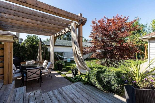 162 Hallmark Ave, House detached with 1 bedrooms, 2 bathrooms and 8 parking in Toronto ON | Image 15