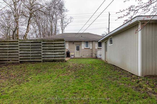 835 Sherbrooke St, House detached with 3 bedrooms, 2 bathrooms and 5 parking in Peterborough ON | Image 33
