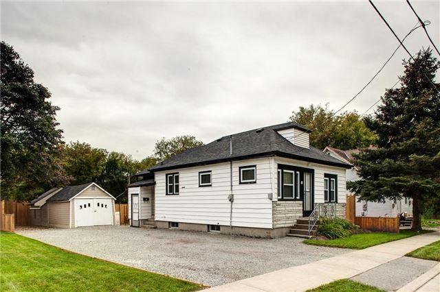 81 Hall St, House detached with 3 bedrooms, 1 bathrooms and 6 parking in Oshawa ON | Image 1