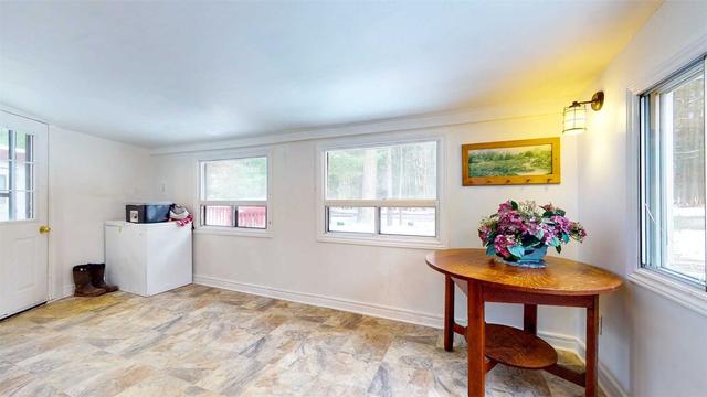 10 Allen Dr S, House detached with 2 bedrooms, 2 bathrooms and 3 parking in Wasaga Beach ON | Image 4