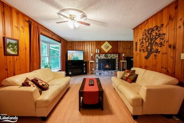 9259 Highway 118, House detached with 2 bedrooms, 1 bathrooms and 7 parking in Minden Hills ON | Image 8