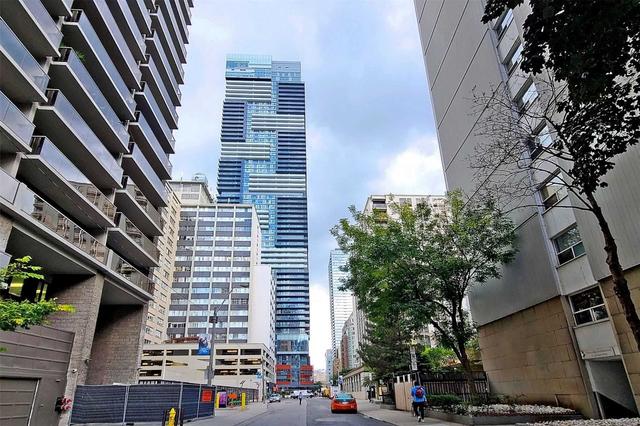 2910 - 7 Grenville St, Condo with 1 bedrooms, 1 bathrooms and 0 parking in Toronto ON | Image 1